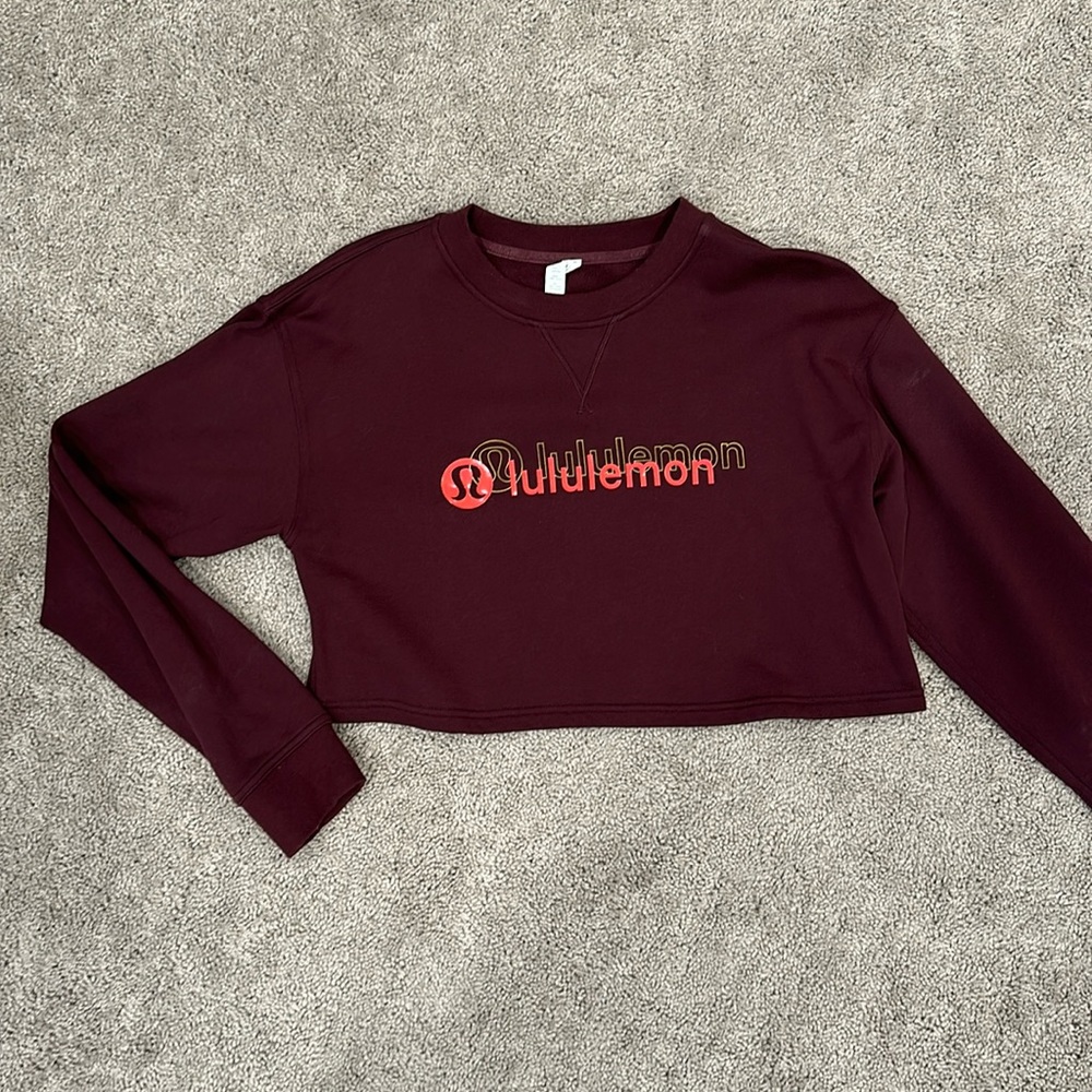Lululemon Limited Edition Lunar New Year 2021 Logo Cropped Crew Neck (8)